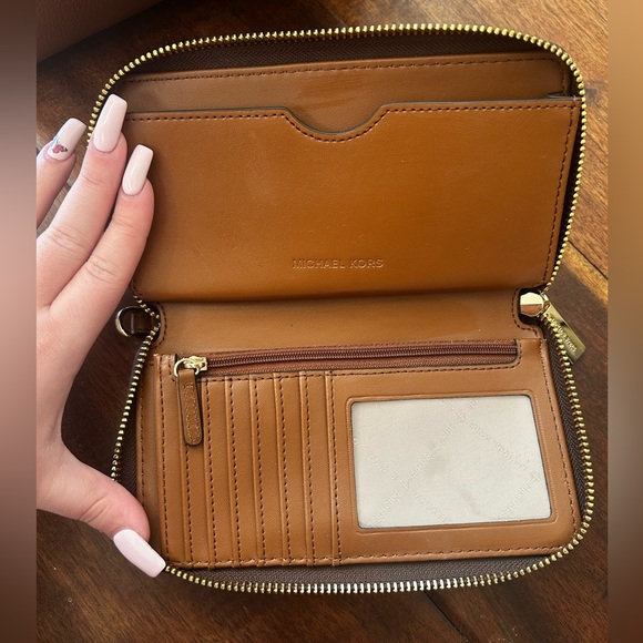 Michael Kors Avril Small Pebbled Leather Satchel & Wallet - Picture 5 of 5